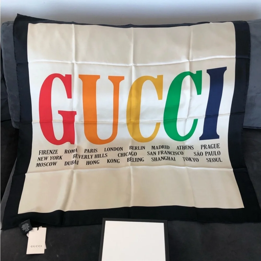 Gucci silk logo
